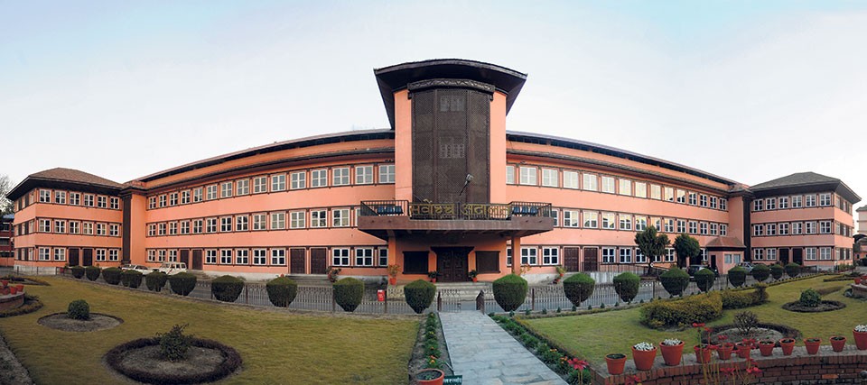 सर्वोच्चको आदेश : बायूसेवा निगमको निजीकरण प्रक्रिया राेक
