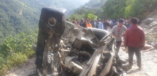 जीप दुर्घटनामा परेर आठ जना यूबायुवतीको गयो ज्यान