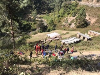 कपुरकोटको बस दुर्घटनामा ९ जनाको मृत्यु