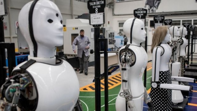 skynews-robots-automation-line.jpg