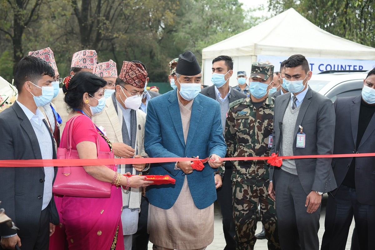 हस्तकलाको व्यापारसँग सम्बन्धित करका समस्या समाधान हुन्छः प्रधानमन्त्री देउवा