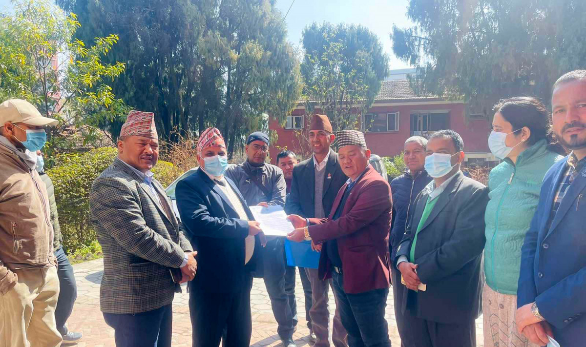 अव्यवहारिक सन्दर्भ ब्याजदर खारेजीकाे माग, काठमाण्डाै जिल्ला संघले बुझायाे विभागमा ज्ञापन