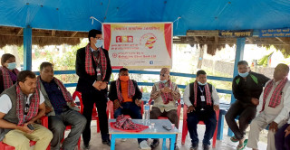 महालक्ष्मी विकासद्वारा प्रहरी कार्यालयलाई खानेपानी प्लान्ट हस्तान्तरण