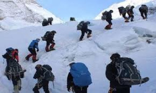 पर्बतारोहीहरुको संख्या यस बर्ष गत बर्षभन्दा बढी