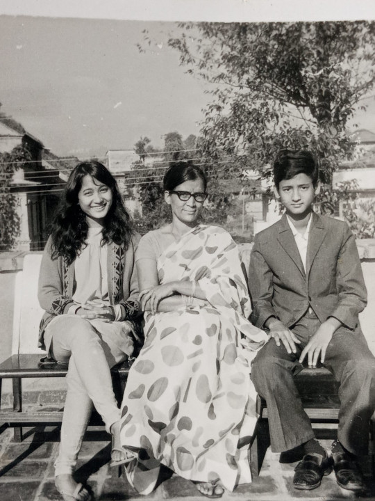 Usha Sahana ra Umesh.jpg