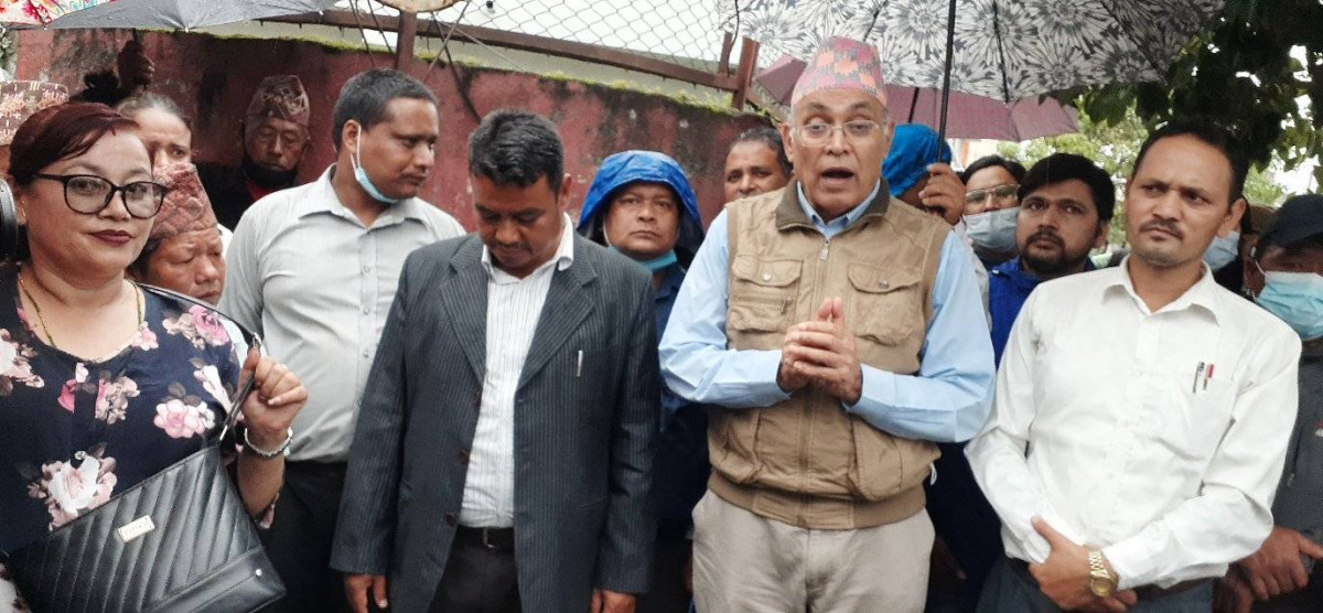 सभामाबाेल्दै.jpg