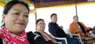 निर्जल ब्रत र शाकहारी भाेजन लिएर शेर्पाहरूले बिशिष्ट किसिमले मनाउँदा रहेछन् दशैं