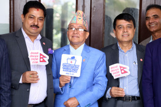 निर्वाचनसँग सम्बन्धित सूचना  प्रवाह गरिदिन  व्यवसायीलाई  आयोगको आग्रह