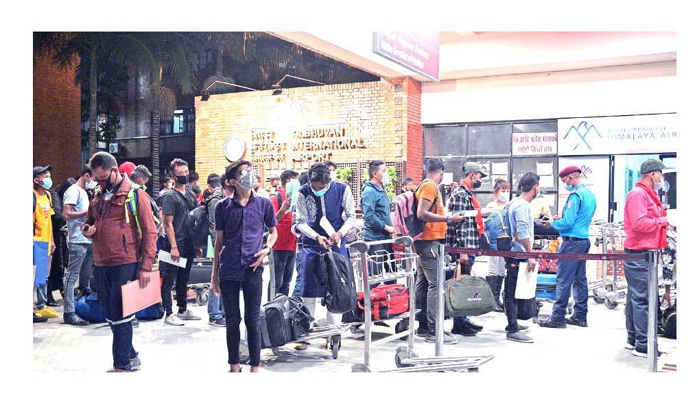 निर्वाचनका सम्मुख  पनि नेपाली यूवाहरू विदेशिन बाध्य