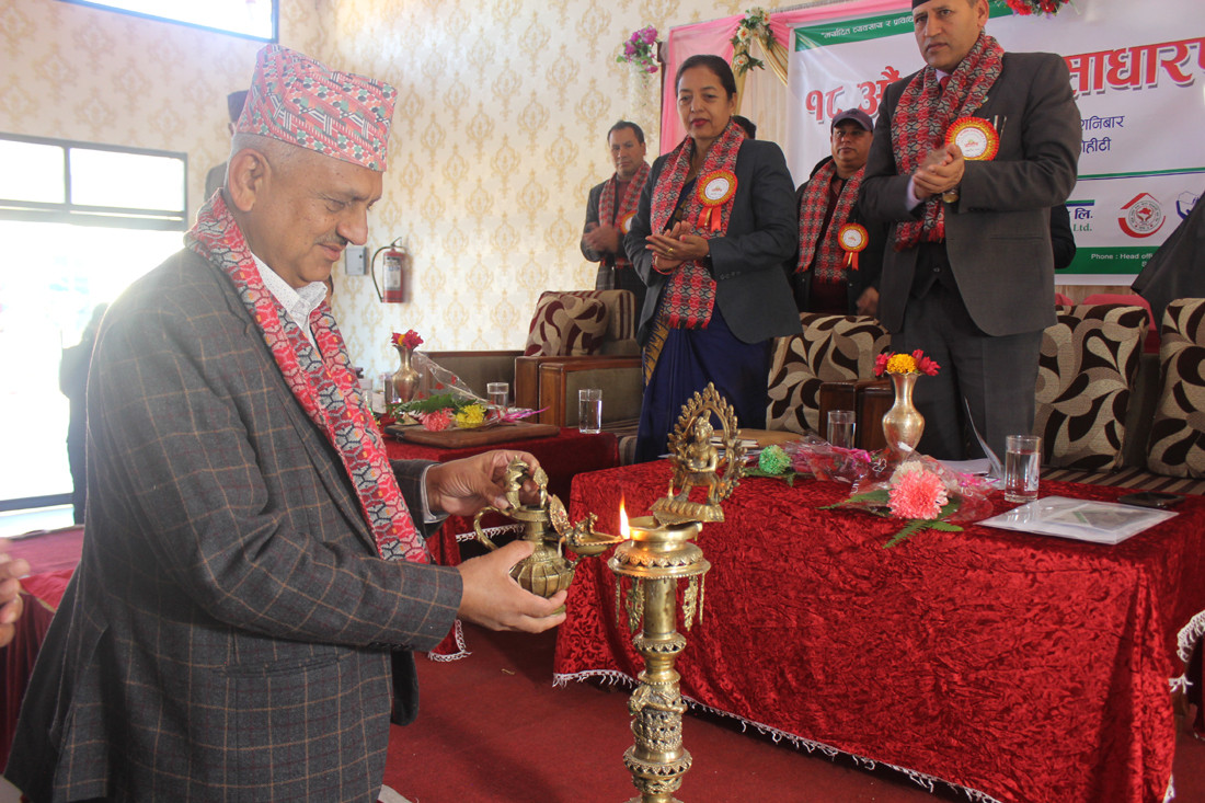 गैर समुदाय र व्यवसायिक संस्थामा मात्र तरलता संकट अध्यक्षः कँडेल