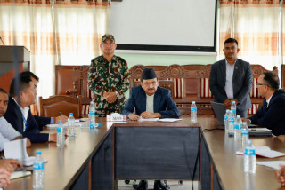 अर्थमन्त्री डा‍. महतद्वारा आन्तरिक राजश्व कार्यालय बिराटनगरको निरीक्षण