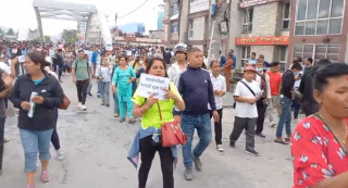 माइतीघरमा धर्ना बस्नेकाे माग संघीय सरकारले मात्रै सम्बाेधन गर्न नसक्ने, पीडित भन्छन् ‘अब अनसन बस्छाैं’