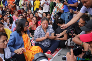 सहकारीपीडितको धर्ना कार्यक्रम स्थगित, सरकार र संघर्ष समितिबीच भयो ७ बुँदे सम्झौता