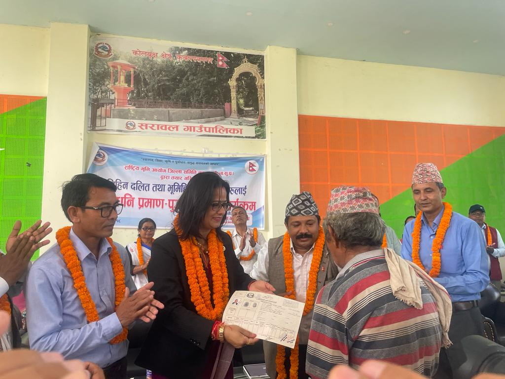 भूमिहीनले भूमि अधिकारबाट बञ्चित हुनु पर्दैन : मन्त्री चौधरी