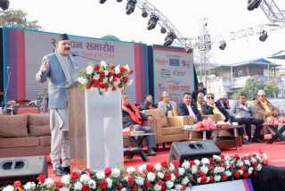 नेपालमै उद्योग व्यवसायको माहौल बढाउँ, रोजगारी यहीँ सिर्जना गरौं: अर्थमन्त्री डा. महत