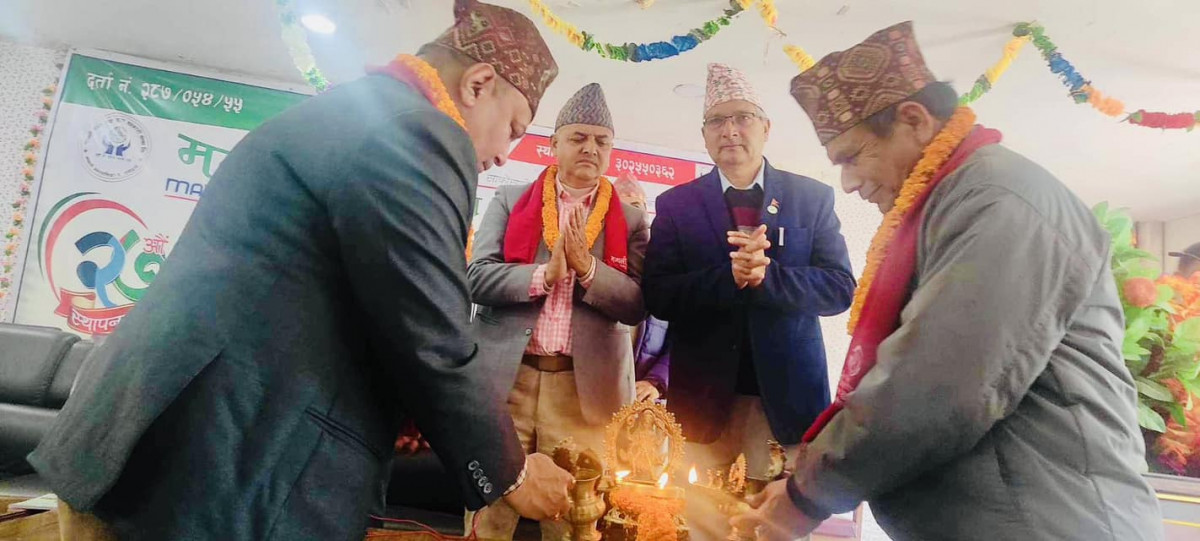 मन्थली सहकारीले मनायो २७ औं स्थापना दिवस, ५४  जना सदस्यलाई विद्युतिय चुलोे प्रदान 