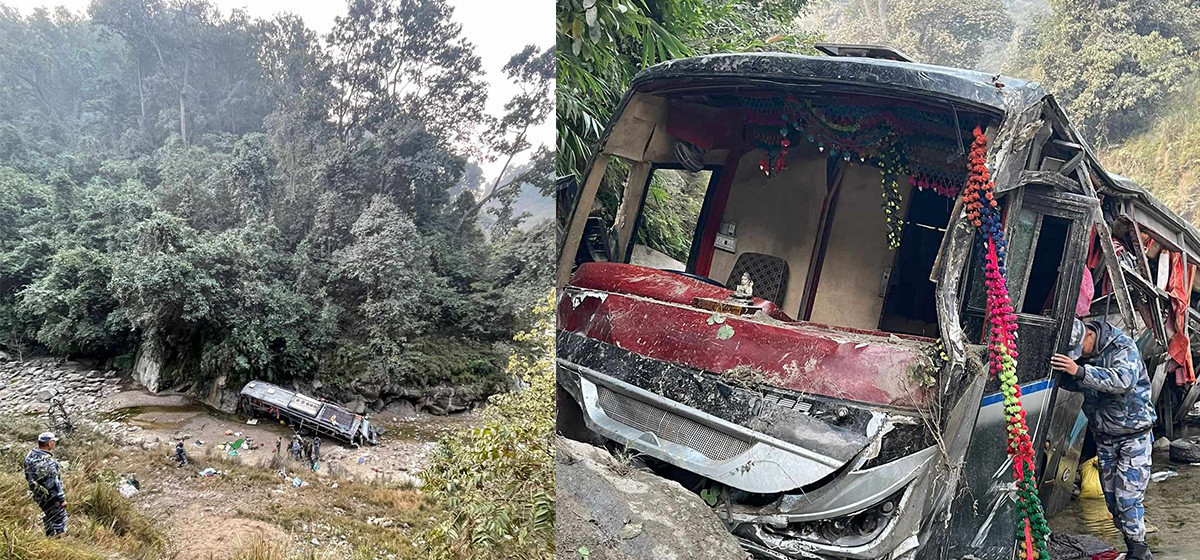 महेन्द्रनगरबाट काठमाडौं आउँदै गरेको बस दुर्घटना : १० जनाको मृत्यु