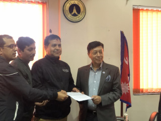 होटेल तथा पर्यटन श्रमिकले बुझाए हानलाई छ बुँदे ज्ञापन पत्र