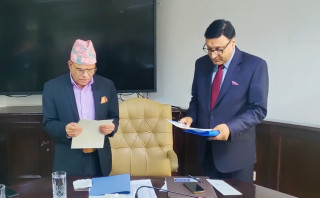 राष्ट्रिय वाणिज्य बैंकका नवनियुक्त सीइओ खनालले लिए शपथ