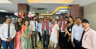 हिमालयन बैंकको विराटनगर शाखा स्थानान्तर गरी राेडशेष चाेकमा
