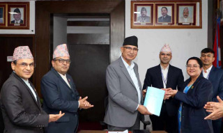 सहकारी संस्थालाइ लघुवित्त कारोबार गर्न रोक लगाउने तयारी