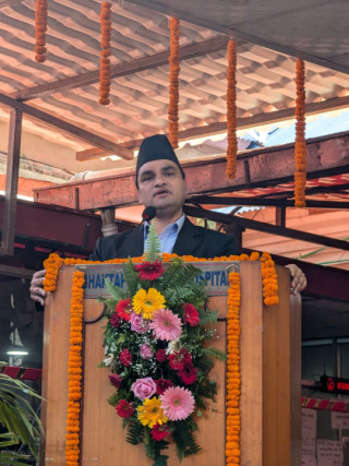बीमाको दायरा ५ लाख पुर्याउने  मन्त्री पौडेलको घोषणा लागू गर्न काग्रेसको सरकारसँग माग