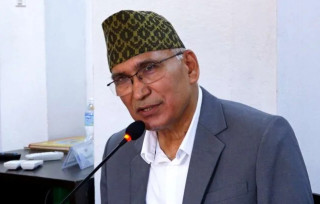 राजश्व लक्ष्य प्राप्त गर्न कर प्रशासनले प्रभावकारी काम गर्नुपर्छः अर्थमन्त्री पौडेल