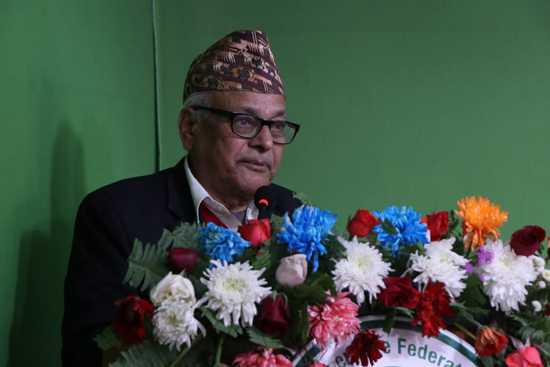 प्रधानमन्त्री  र अर्थमन्त्री  भइसकेकाले पनि सहकारी र नीजि क्षेत्र एउटै हो भन्दा कठैबरा भन्न मन लाग्छः बडाल
