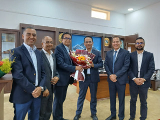 गभर्नर पौडेलसँग परिसंघ नेतृत्वको भेट,अर्थतन्त्रले भोग्दै आएको समस्या समाधान गर्न सुझाव