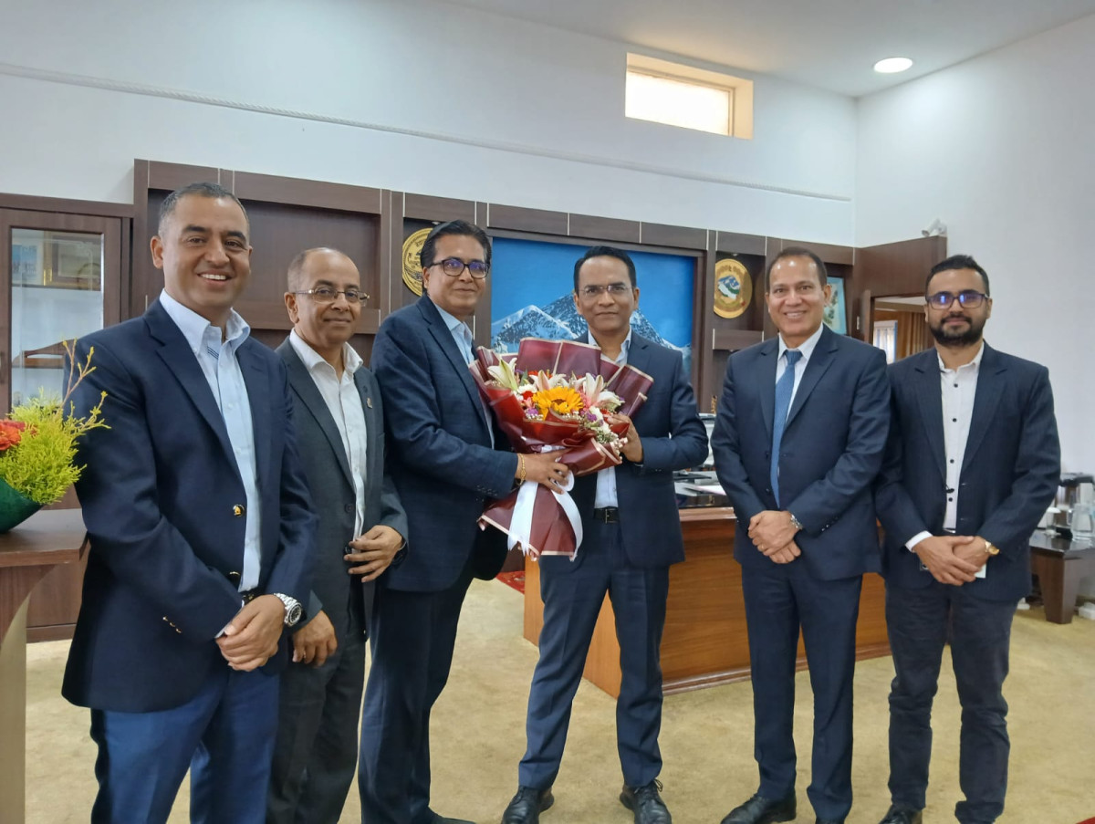 गभर्नर पौडेलसँग परिसंघ नेतृत्वको भेट,अर्थतन्त्रले भोग्दै आएको समस्या समाधान गर्न सुझाव