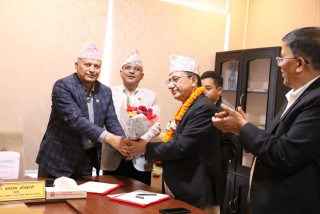 सहकारी क्षेत्रका समस्या समाधान गर्ने गरी काम गर्न  अध्यक्ष शर्मालाई मन्त्री अधिकारीको  निर्देशन