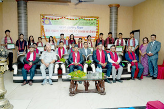 स्थापना दिवसको अवसरमा सामुहिक सहकारीद्वारा विभिन्न विधामा सम्मान