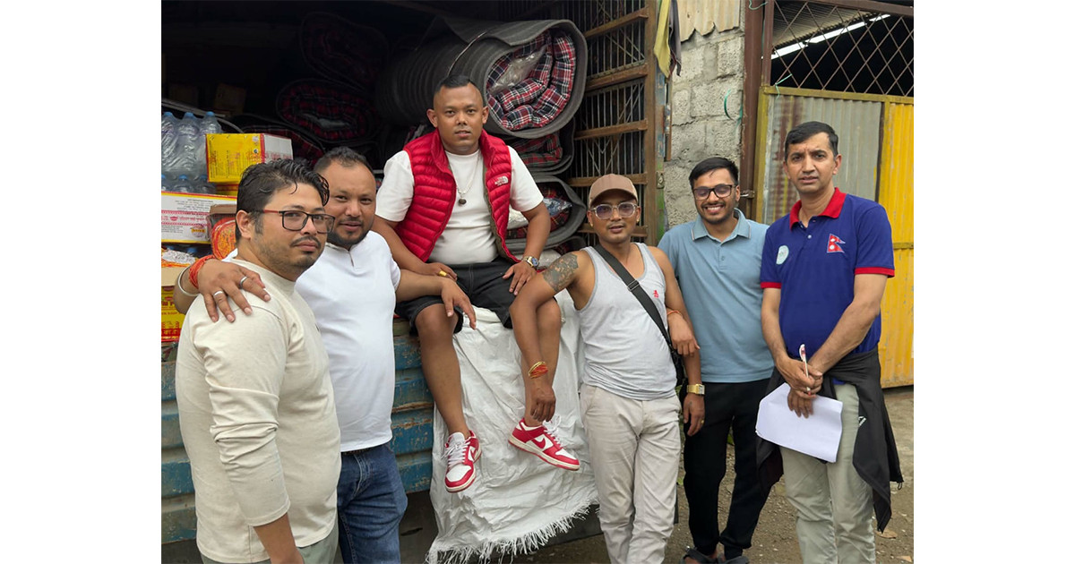 शुभकिरण सहकारीद्वारा बाढी प्रभावितलाई राहत वितरण